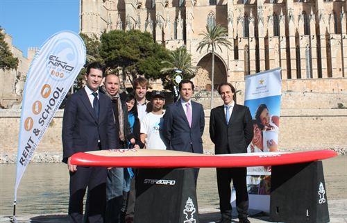 Palma promocionará el paddel surf para atraer turistas de Reino Unido, Alemania, Italia y Holanda