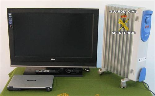 Detenidas siete personas, cuatro de ellas menores por el robo de material en el Pabellón Deportivo de Algaida