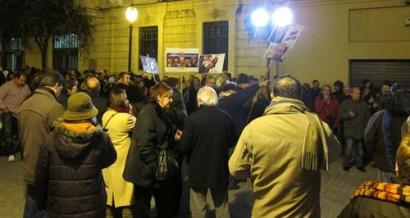 Más de 300 personas se concentran en Palma y hacen una cacerolada para mostrar su rechazo a los casos de corrupción