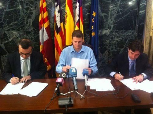Govern, Consell de Mallorca y Ayuntamiento de Campos firman el protocolo para ejecutar la demolición de Ses Covetes