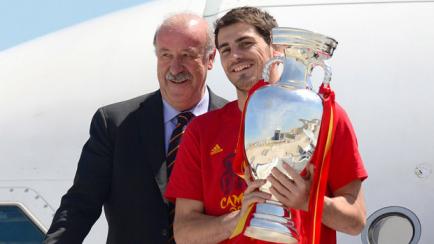 Del Bosque cree que Casillas es un mito del fútbol español