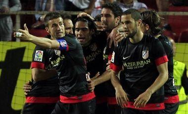 El Atlético gana en Sevilla