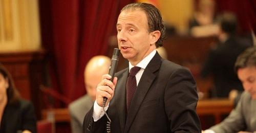 Delgado dice que pagó 971.000 euros por el Hotel Rocamar, porque el PSIB no inició la tramitación de ruina