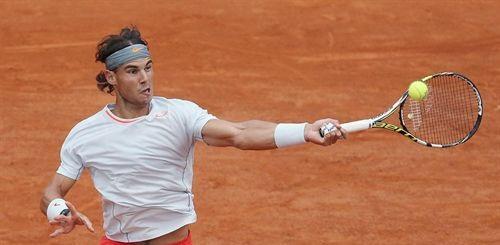 Nadal, a octavos tras vencer a un batallador Fognini