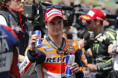 Pedrosa consigue la 'pole' y récord del circuito por delante de Crutchlow y Lorenzo