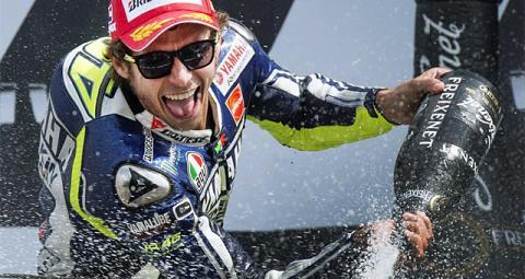 Rossi vuelve a ganar, y Lorenzo : 'Este quinto sabe mejor que ninguna victoria' 