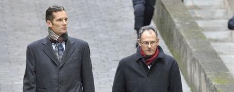 El juez solicita la escritura de la sociedad de los Duques de Palma al notario que la constituyó