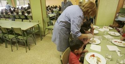 El Ayuntamiento de Palma destina 36.450 euros a becas de comedor para 98 niños de las escuelas de verano