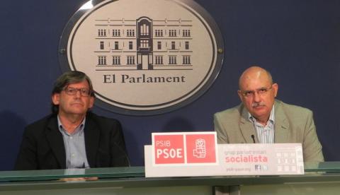 El PSIB censura la reducción de una de cada cinco camillas en los hospitales a cambio de ahorrar 4 millones de euros