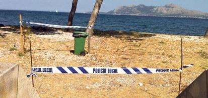 La muerte de dos perros por veneno obliga a cerrar la playa para animales de Llenaire