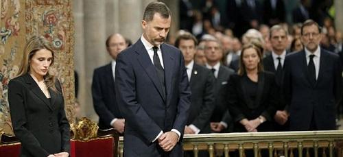 Miles de personas despiden a las víctimas en Santiago