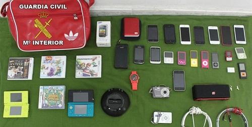 Detienen a un padre y a su hijo de 17 años y a dos personas más por 25 robos en hoteles en Mallorca