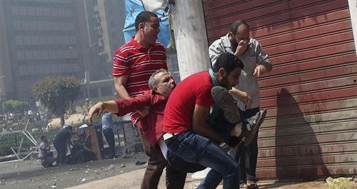Egipto eleva a 525 los muertos por los enfrentamientos en todo el país