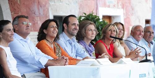 La Reina presidió ayer la quinta edición del Foro Illa del Rei