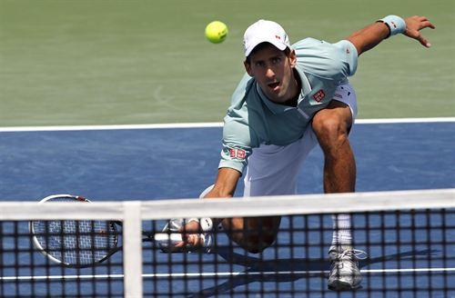 Isner alarga el gafe de Djokovic en Cincinnati



