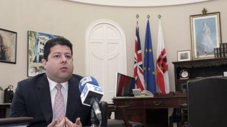 
Picardo: 'El infierno se congelará' antes de que Gibraltar retire los bloques de hormigón

