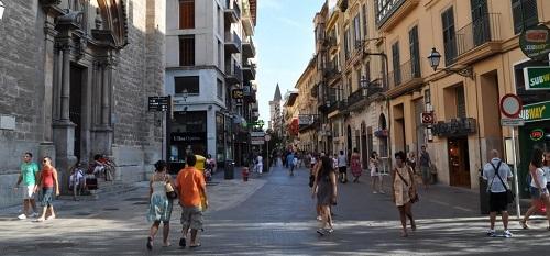 La actividad del comercio minorista aumenta un 3,9% en julio en relación al 2012, según Pimeco