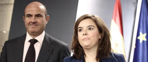 El Gobierno baja medio punto la previsión de paro este año y 8 décimas en 2014