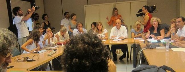 Acaba sin acuerdo la reunión después de que la Conselleria de Educación rechace la propuesta de voluntariedad del TIL