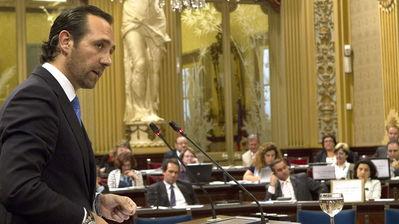El Parlament insta al Govern a continuar formando a los docentes en lenguas extranjeras