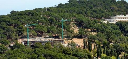 CCOO y UGT acusan al Govern de actuar 'de espaldas' con su intención de iniciar una campaña contra las obras ilegales