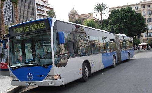 La EMT instalará mamparas de seguridad en otros 30 autobuses de Palma, tras la última agresión a un conductor