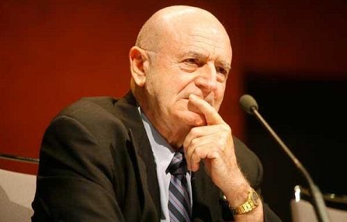 Matutes recibe la Insignia de Oro del Real Instituto de Estudios Europeos