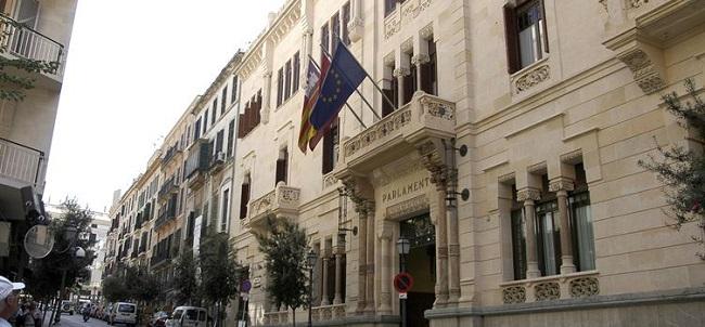 https://www.noticiasmallorca.es/imatges/fotosweb/2013/11/19/5858parlament.jpg