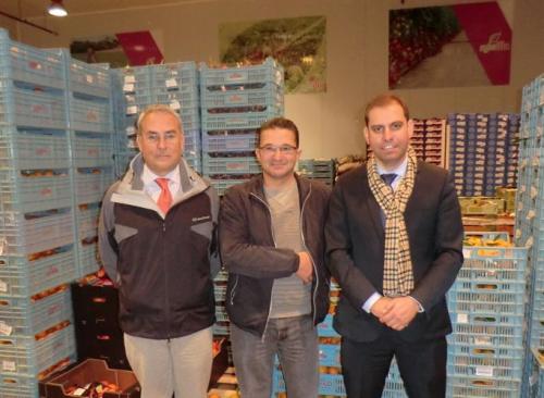 La Fundación Banco de Sangre y Agroilla firman un convenio mediante el que se regalará fruta a los donantes