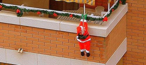 MÉS propone cobrar una tasa a los que decoren fachadas con Papá Noel, en el Ayto. de Porreres