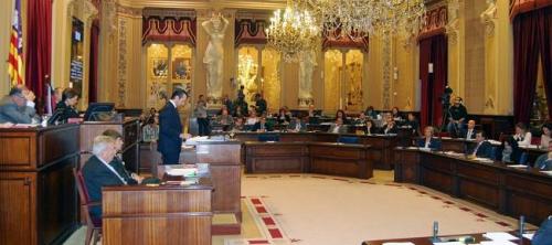 La financiación, el TIL y la contratación de personal de manera excepcional en la Administración centrarán el Pleno