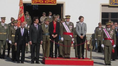 La Infantería pide a su patrona que 'dé luz' a los políticos