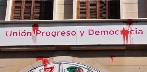 Atacan con pintura roja la sede de UPyD en Palma