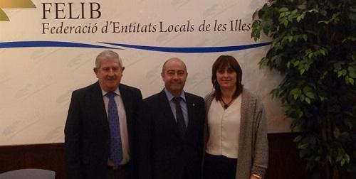 El Govern firma convenios con 23 entidades locales para promover políticas de acogida de inmigrantes