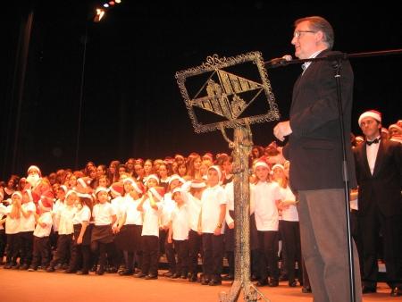 El Teatro Principal acoge el tradicional Concierto de Navidad, con la participación de la totalidad de los Coros