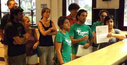 Los docentes animan a Camps a que ponga una denuncia si tiene argumentos para decir que es una huelga por solidaridad