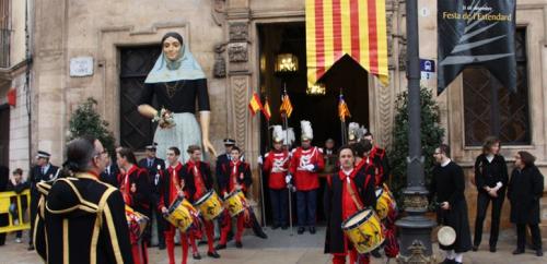 Palma celebra la Festa de l'Estendard con protestas contra la ley de símbolos