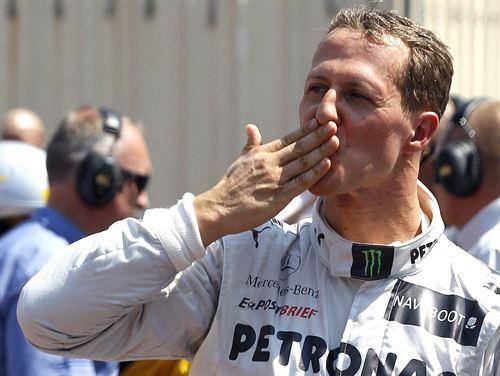 La familia de Schumacher niega que esté fuera de peligro