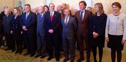 Autoridades en el acto oficial con motivo de Festividad de la Pascua Militar 