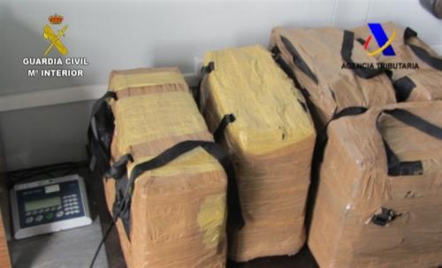 Intervienen 227 kilos de cocaína ocultos en un contenedor de bananas