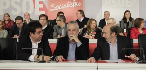 Rubalcaba anuncia que las primarias nacionales serán 'a finales de noviembre' y las autonómicas, en septiembre