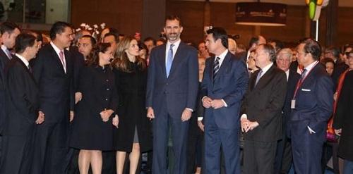 Los Príncipes de Asturias apuestan por la tecnología durante la inauguración de Fitur