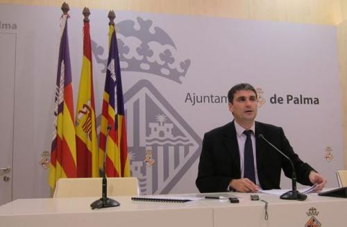 El Ayuntamiento de Palma mantendrá la bandera oficial de la ciudad que fue acordada por todos los partidos políticos