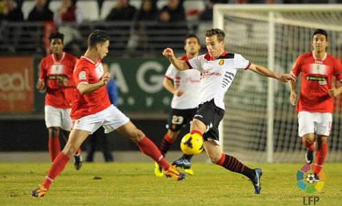 El Mallorca remonta para llevarse un punto de Murcia