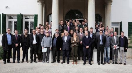 La asamblea de alcaldes se manifiesta en contra de derogar la Ley y el Decreto de Símbolos