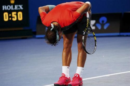 Nadal sufre una sobrecarga en la espalda que no variará su gira americana