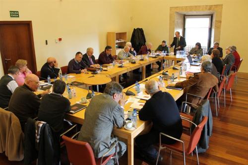 La AVL aprueba tras 12 años el 'Diccionari', que ve 'compatibles' las denominaciones de valenciano y catalán