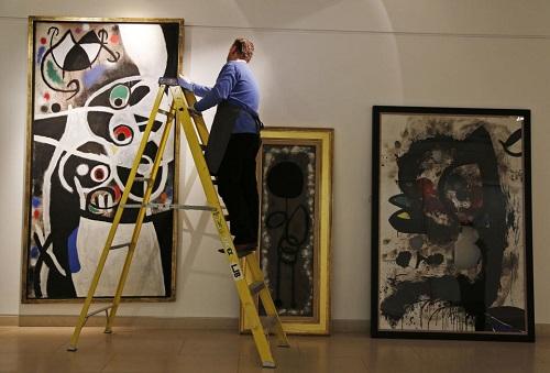 El Gobierno portugués no desiste y contempla vender 'a corto plazo' las obras de Miró