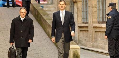 La Infanta opta por bajar en coche la cuesta del juzgado y regresar el mismo sábado