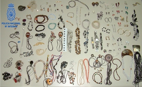 La Policía Nacional detiene al presunto autor del atraco a una gasolinera y del robo en una vivienda en Mahón